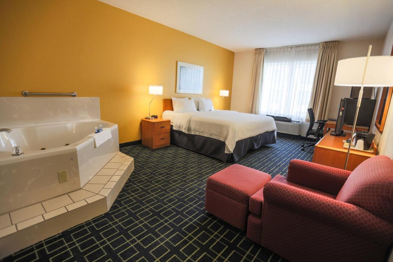 Comfort Inn & Suites Berea Exterior photo