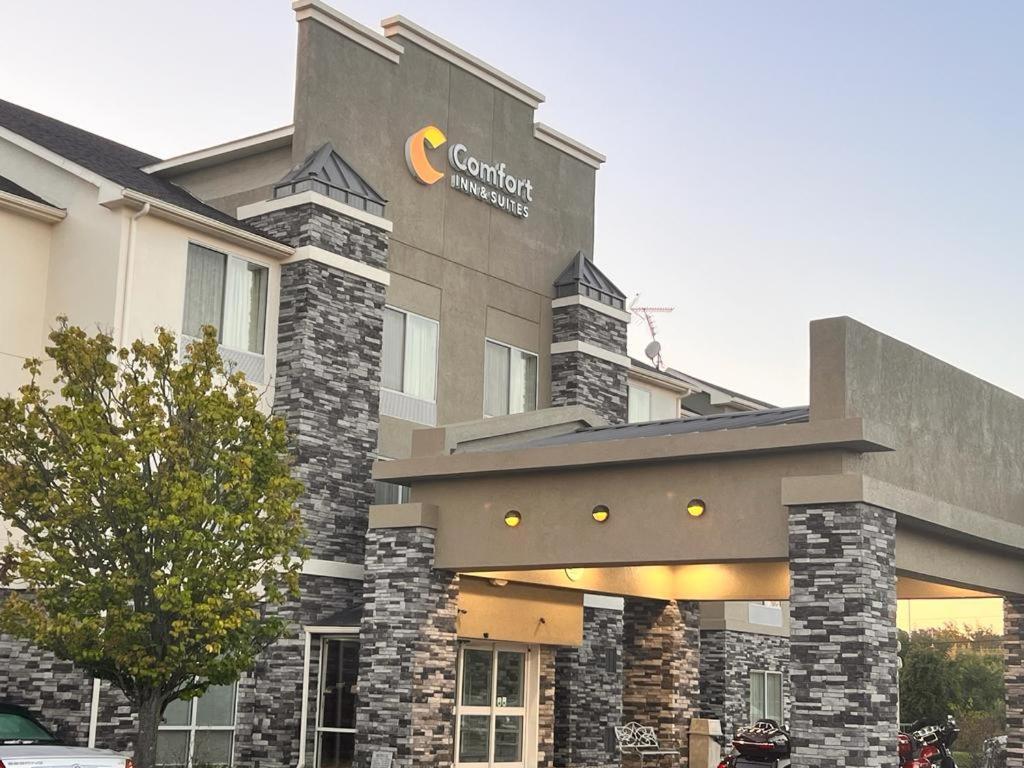 Comfort Inn & Suites Berea Exterior photo